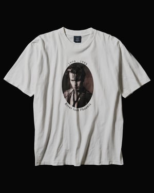 ヴィンテージTシャツを集めたポップアップ開催、ブルース・ウェーバーなど約60点