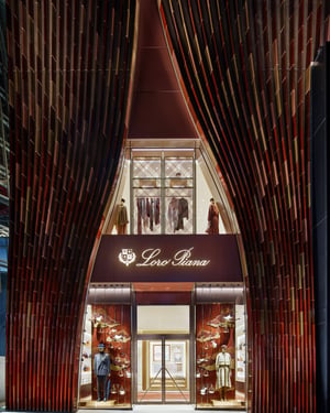 ロロ・ピアーナが表参道に旗艦店をオープン、限定アイテムを販売