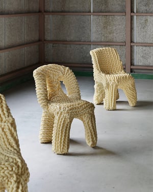 デザイナー Kwangho Leeが亀有「SKWAT」で展示開催　2つのシリーズを同時に披露