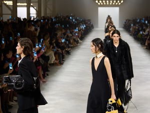 ミラノファッションウィークが毛皮自粛を促す新ガイドライン発表　9月から運用