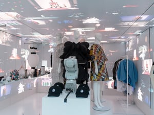 アンリアレイジがコレット創設者と協業　「着替えるショップ」を原宿にオープン