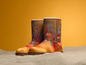 UGG?ߩ`?åȤȤΥܥ`8֤ˏͿ