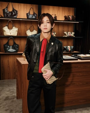 山田涼介が「グッチ」のフレンド オブ ハウスに仲間入り　伊勢丹新宿店のポップアップを訪問