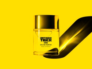 オニツカタイガーから初のフレグランスが登場　パリ旗艦店オープンを記念