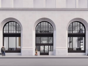 イッセイ ミヤケがニューヨークに旗艦店をオープン　ブランドの落款印を押したコートなど限定アイテムを用意