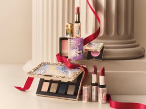 【2026年クリスマスコフレ】ボビイ ブラウン：メトロポリタン美術館とコラボ