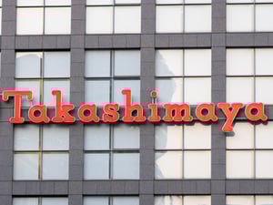 髙島屋26年2月期は営業収益1兆円を堅持　インバウンド18%減を国内富裕層がカバー