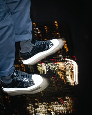 アディダス オリジナルス、スーパースターとスタンスミスを融合した「スーパースタン」をV.A.で発売