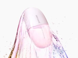 「コスメデコルテ」フィックスミストが刷新　肌をうるおいで満たしメイクを長時間キープ