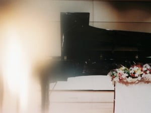 奥山由之の展覧会が開催　普遍に昇華される家族アルバムとその中に佇む個の存在