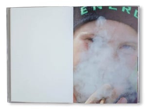 スイス人アーティスト Kris Lüdiが作品集を発売　スイスの村々で写された秋祭りの日