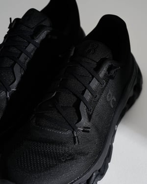 【マイスタンダード】あらゆるシーンを超えて活躍する、オンのクラウドティルト