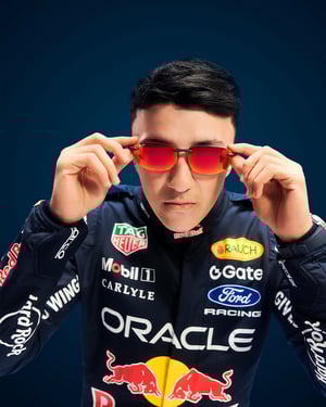 マウイジムがF1チーム「オラクル・レッドブル・レーシング」とコラボ、スポーティなサングラスを発売