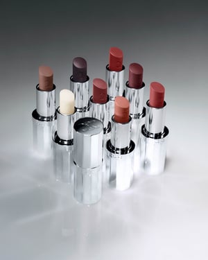 「セリーヌ」のコスメラインからリップバームが登場　マットに仕上げる全8色展開