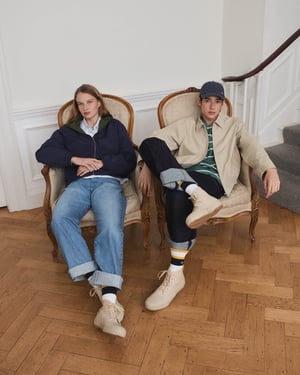 ユニクロとJW アンダーソンのコラボ新作　半袖のウィメンズオックスフォードシャツが新登場