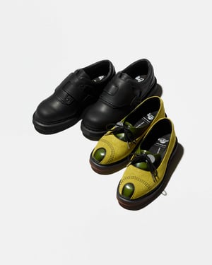 キコ・コスタディノフがドクターマーチンとのコラボアイテムを発売　シューズ2型を用意