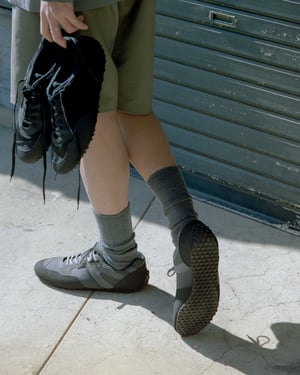 ヨークから初のコラボスニーカーが登場　「リプロダクションオブファウンド」とタッグ