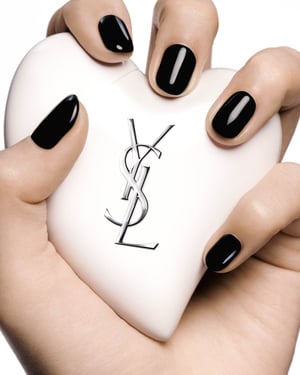 「YSL」がハート型マルチクリームを発売　イヴ・サンローランが描いたモチーフを再現