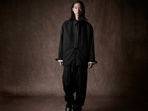 衣服を通して身体的・精神的なゆとりを、新ブランド「パルス ヘルツ」がデビュー