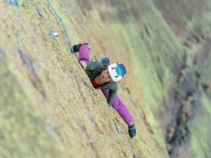 パタゴニアがマルチピッチ・ロッククライミング向けのキットを発売　アンバサダーと共同開発