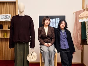 「ロロ・ピアーナ・ニットデザイン賞」に挑む、文化服装学院の2人に密着