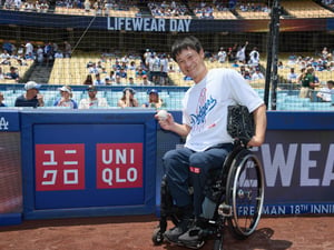 ユニクロとドジャースが初の冠イベントを開催　始球式に国枝慎吾が登場