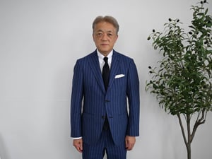 AOKIが社長交代　小出大二朗副社長が昇格、前社長の青木彰宏氏は会長に