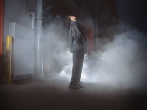 リーボックがKREVAとコラボ　バンダナ柄のシューズとアパレルをラインナップ