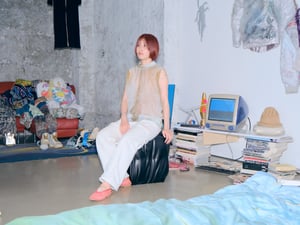 リバイバルに消費される前に⎯⎯今、倉田佳子が2010年代ファッションの展覧会を開く真意