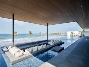 街のカルチャーと人が交わるビーチタウンへ　「NOT A HOTEL AOSHIMA」、CHILL 2.0に泊まってみた