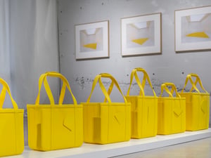 チャコリがアーティストのエルスワース・ケリー​​とコラボ　ドーバー銀座で先行販売