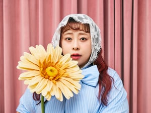 お笑い芸人 餅田コシヒカリがアパレルブランド「モチュレ」を始動　5Lまでサイズを用意