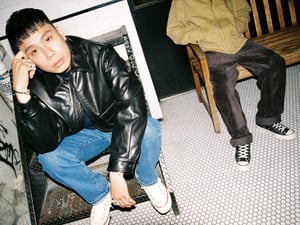 アトモスがコンバース「ALL STAR LGCY HI」の別注モデルを発売、経年変化が楽しめるデニム素材を採用