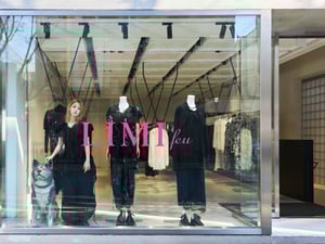 旗艦店「LIMI feu青山店」がオープン 剛力彩芽がブランドの世界観を体感