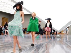 LVMH26年1〜6月期、中東情勢影響し売上高3％減　新生ディオールは好調