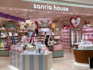 「サンリオハウス」2号店がルクア大阪にオープン　新宿店は売上目標を大幅達成と好調