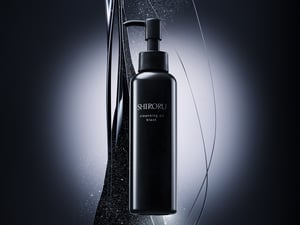 「シロル」がクレンジングオイルを発売　ベルガモット精油基調の香り