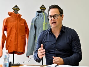 ƥå롸؟Τѥե`ޥ󥹡ȤϡSꥵgFز_k