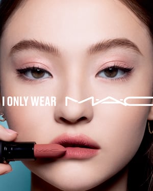 「M•A•C」の新グローバル・アンバサダーにMEOVV エラ・グロス　「M•A•Cは出発点であり、特別な場所」