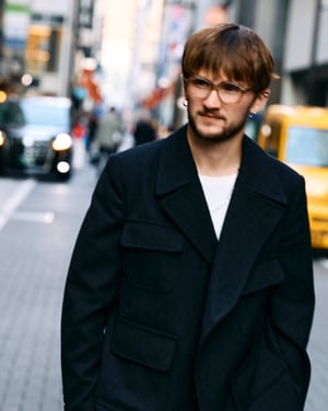 若きシューズデザイナー フィレオ・ランドウスキが語る 「アテンション」の時代における“雑音への耐性”