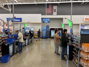 �ձ��ϥ���ꥫ�ζ�����ˣ�������ե쥸�����m���ؤ�뤫