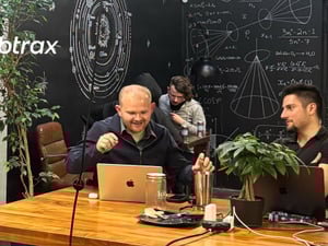 ����ե�󥷥����Ǽ����ФΡ������ץ�ʩ`���Ȥϣ� AI�r���Υ����`�ȥ��å���I�Ҥ����Όg�B