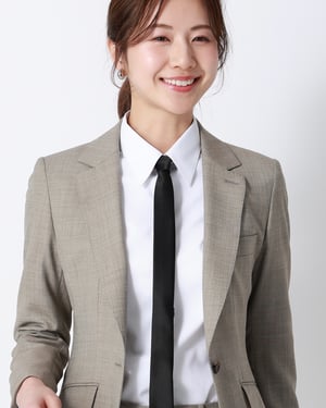 洋服の青山が女性向けネクタイを発売、Z世代の「自分らしさ重視」から着想