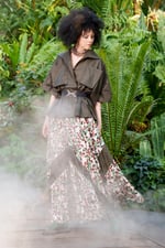グラデーションが美しいHiroko bisのトップス&ストールセットコシノヒロコ hiroko-koshino-26ss-20250908-1