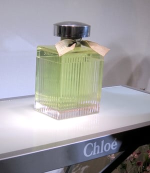 ソフトグリーンボトルの「Chloé」新フレグランス誕生