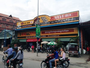 水曜値引きの古着店「ドンドンダウン」が海外進出 カンボジアに1号店