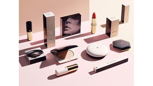 H&Mがメイクアップラインを刷新 15年秋から