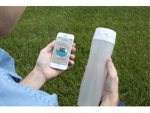 専用ボトルとアプリで1日の水分補給量を管理「HidrateMe」に注目