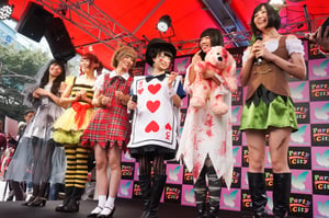 渋谷109でハロウィンショー開催 でんぱ組.incやバンもん！が最旬仮装スタイルを紹介