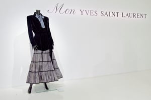 サンローラン×ユナイテッドアローズ、ヴィンテージと現代のファッションが融合した展覧会開催